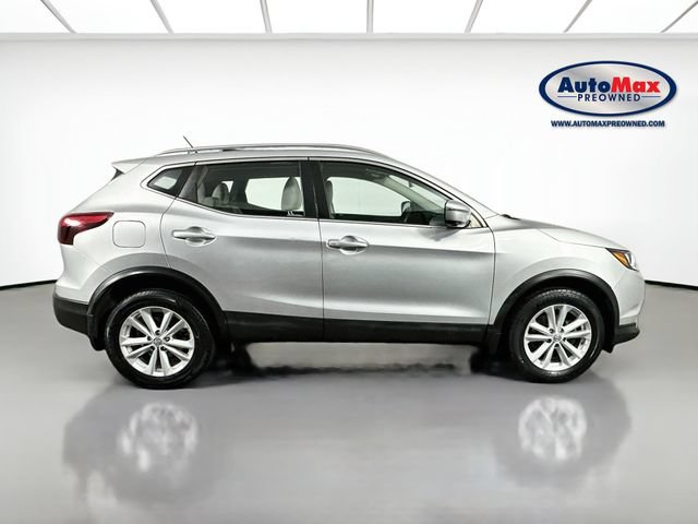 Used 2018 Nissan Rogue Sport SV w/ SV Technology Package AWD/4WD image 9