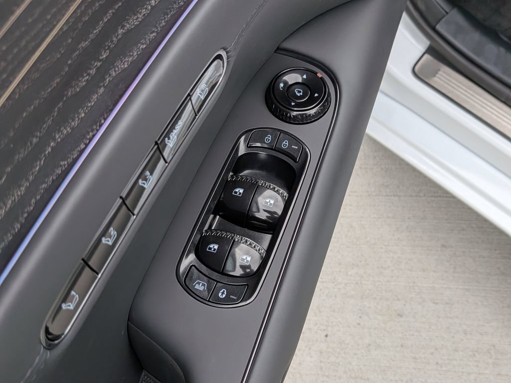 New 2026 Genesis G90 3.5T Prestige AWD/4WD image 11