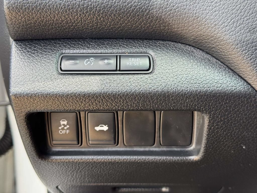 Used 2013 Nissan Altima 2.5 S FWD image 18