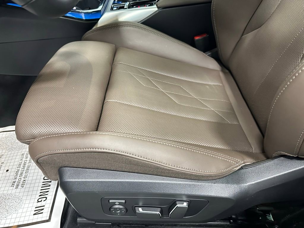 Used 2025 BMW X3 xDrive30i w/ M Sport Package image 13