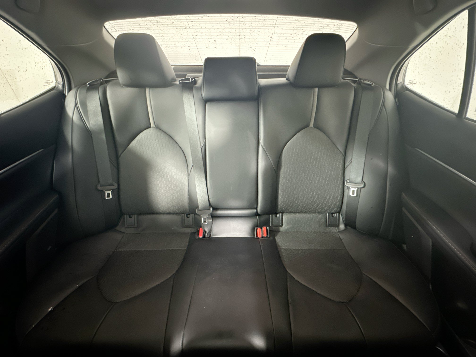 Used 2020 Toyota Camry XSE FWD image 30