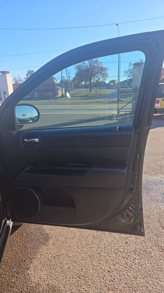 Used 2016 Jeep Compass Sport w/ Power Value Group FWD image 18