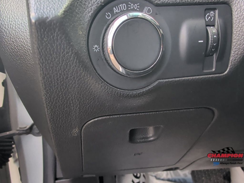 Used 2015 Chevrolet Cruze LT image 24