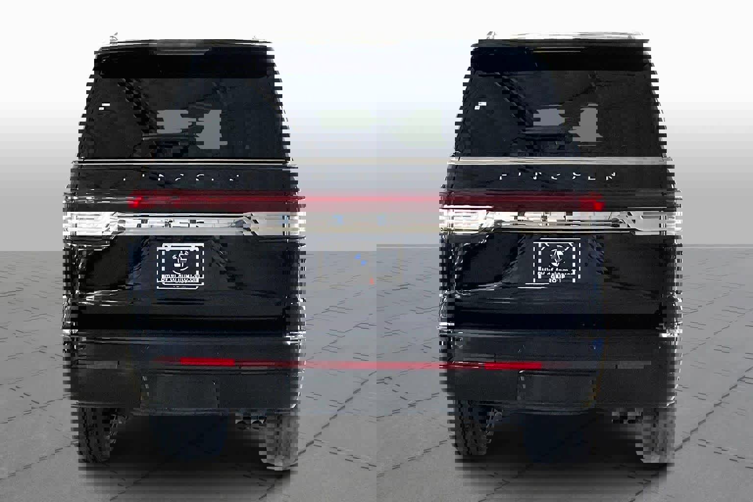 Used 2024 Lincoln Navigator Reserve image 7