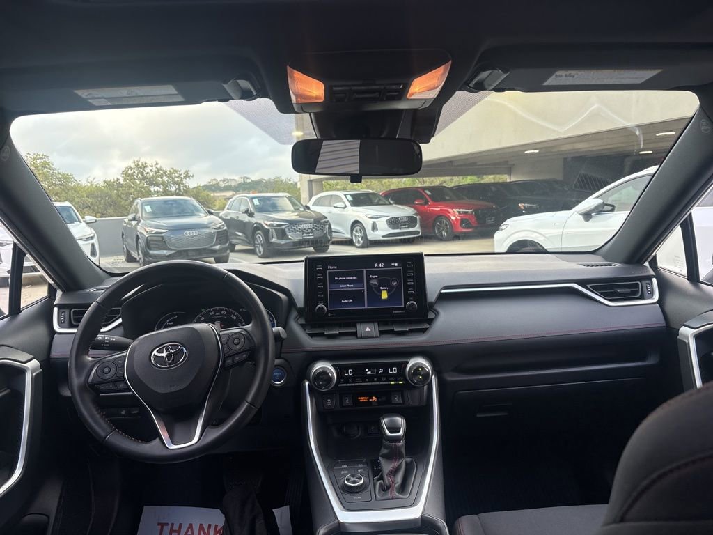 Used 2021 Toyota RAV4 SE w/ Weather & Moonroof Package AWD/4WD image 19