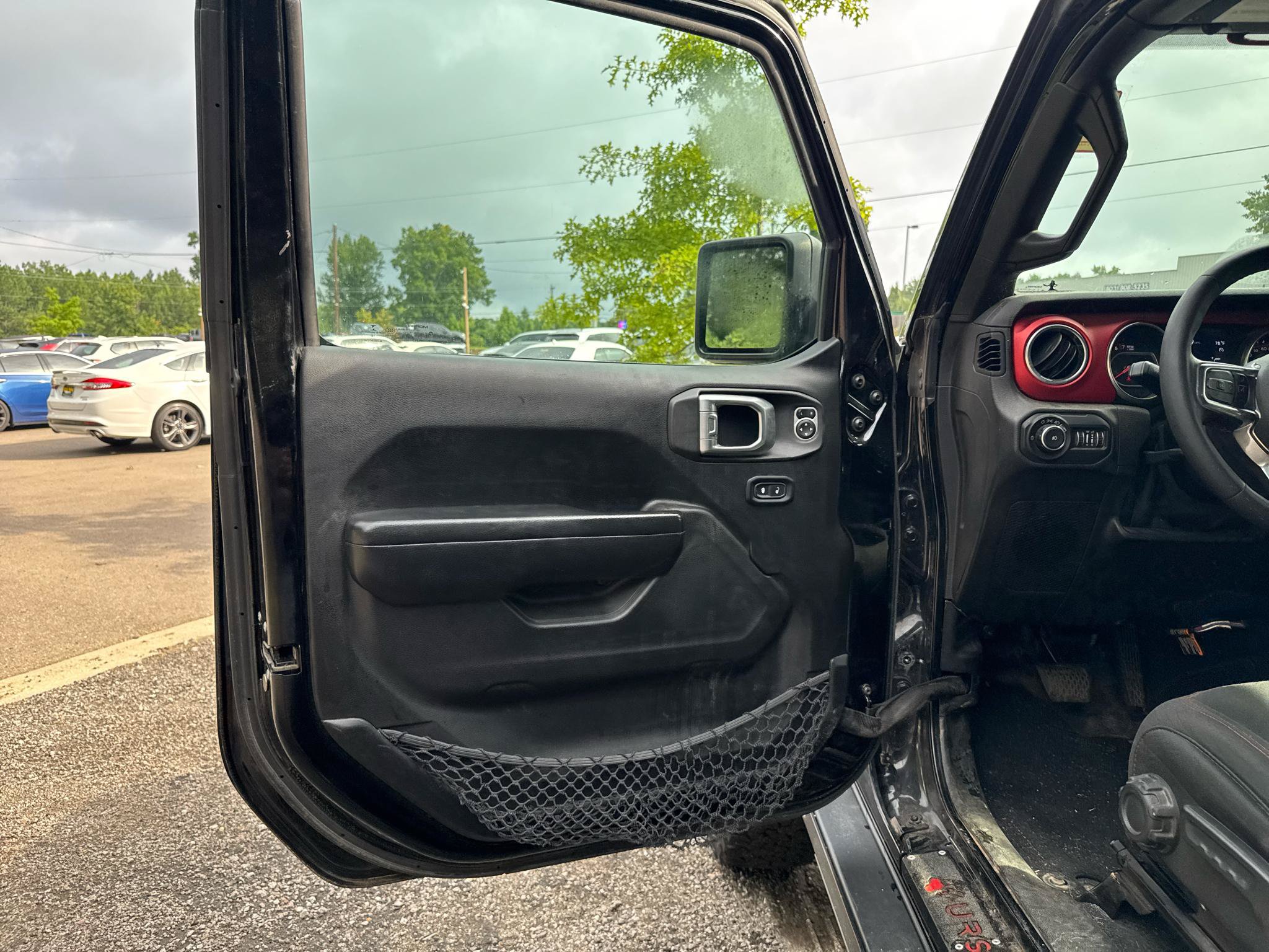 Used 2019 Jeep Wrangler Unlimited Rubicon AWD/4WD image 6