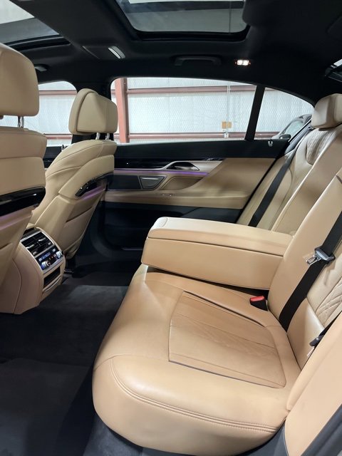 Used 2021 BMW 750i xDrive w/ M Sport Package image 13