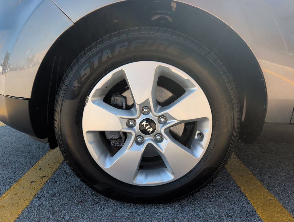 Used 2018 Kia Soul FWD image 4