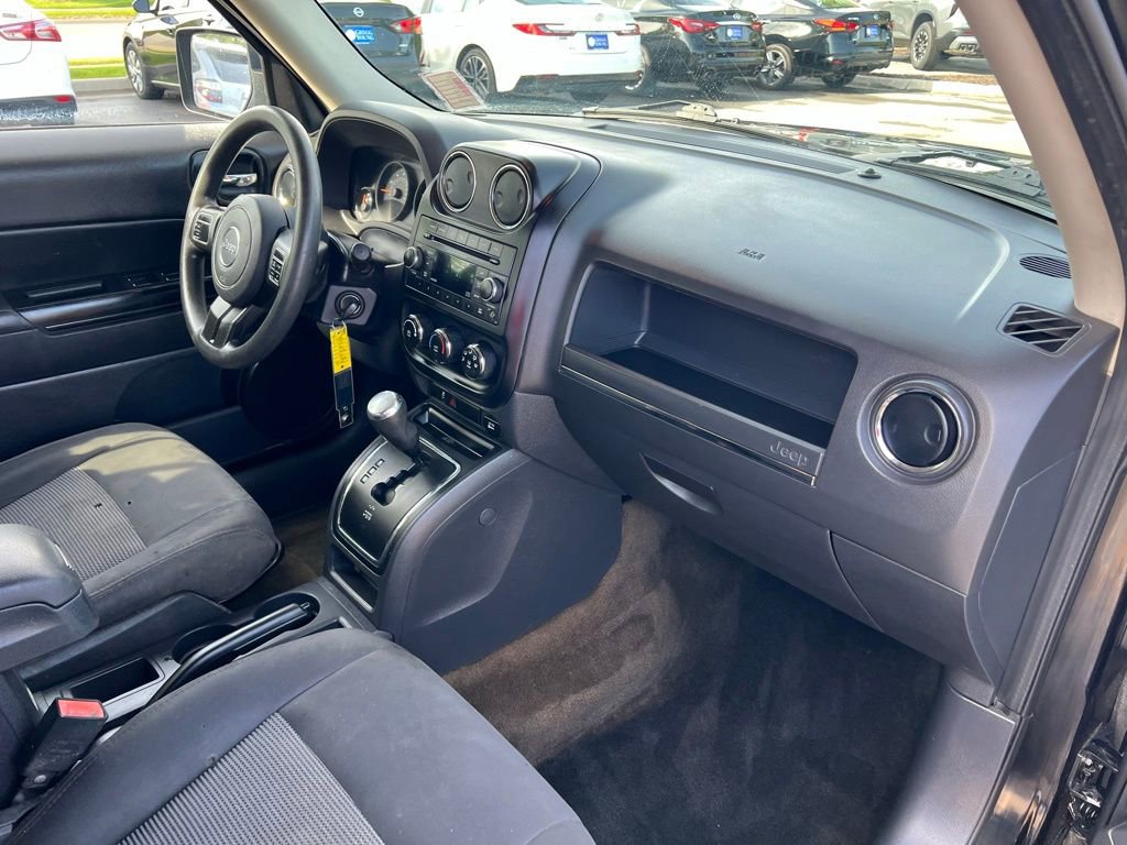 Used 2016 Jeep Patriot Sport w/ Power Value Group FWD image 23