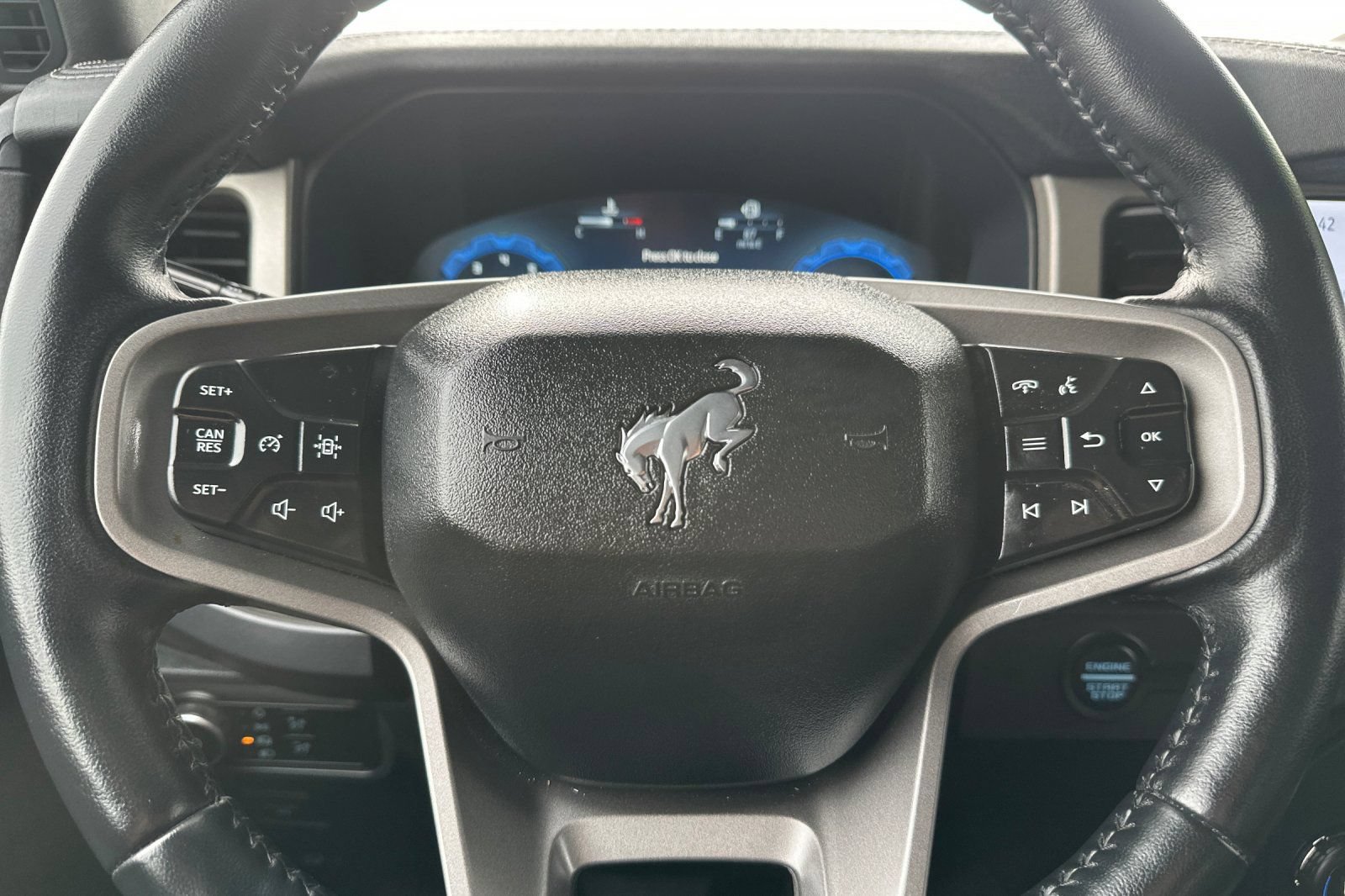 Used 2025 Ford Bronco Outer Banks AWD/4WD image 24
