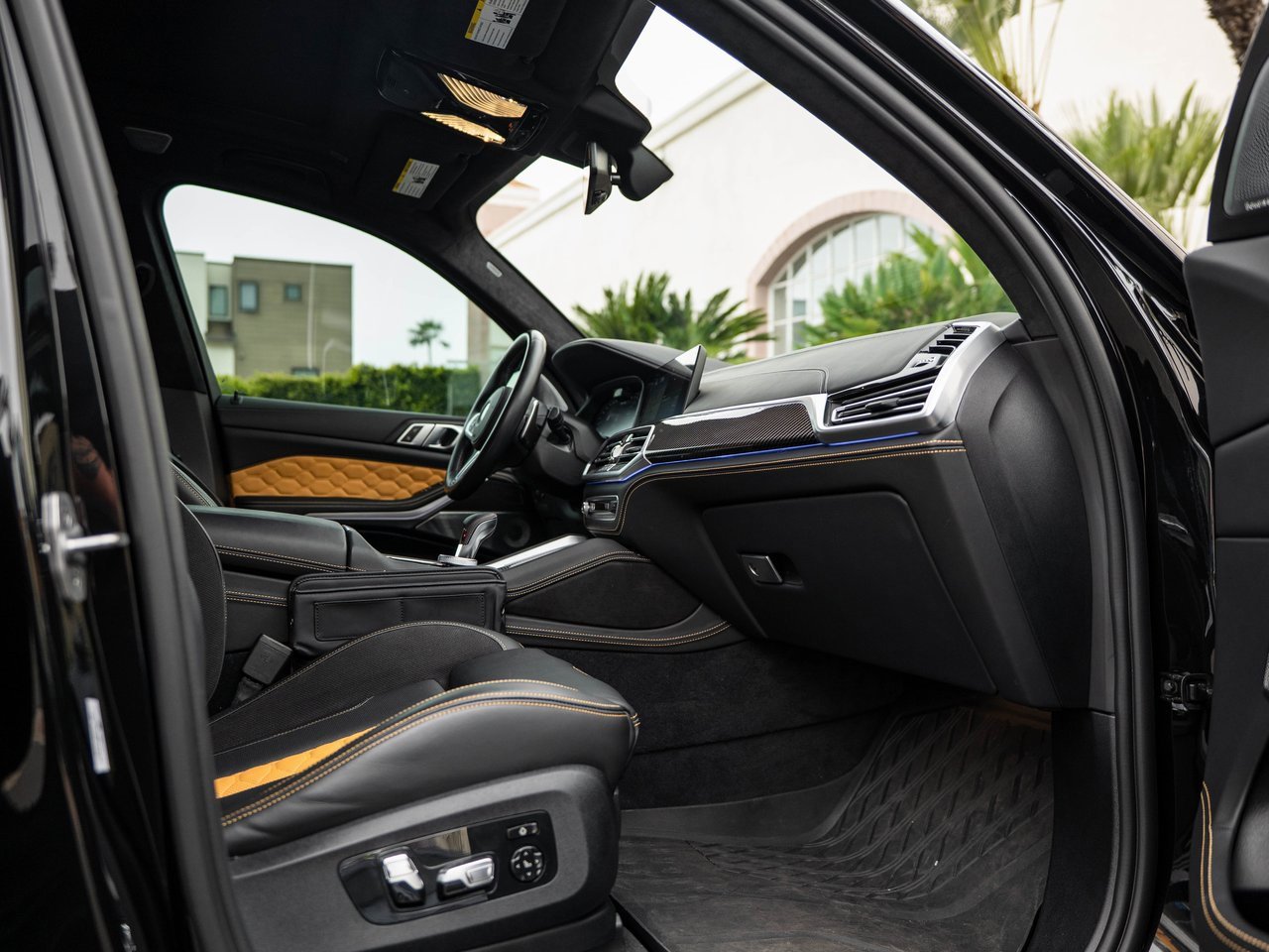 Used 2023 BMW X5 M Competition w/ Competition Package image 34