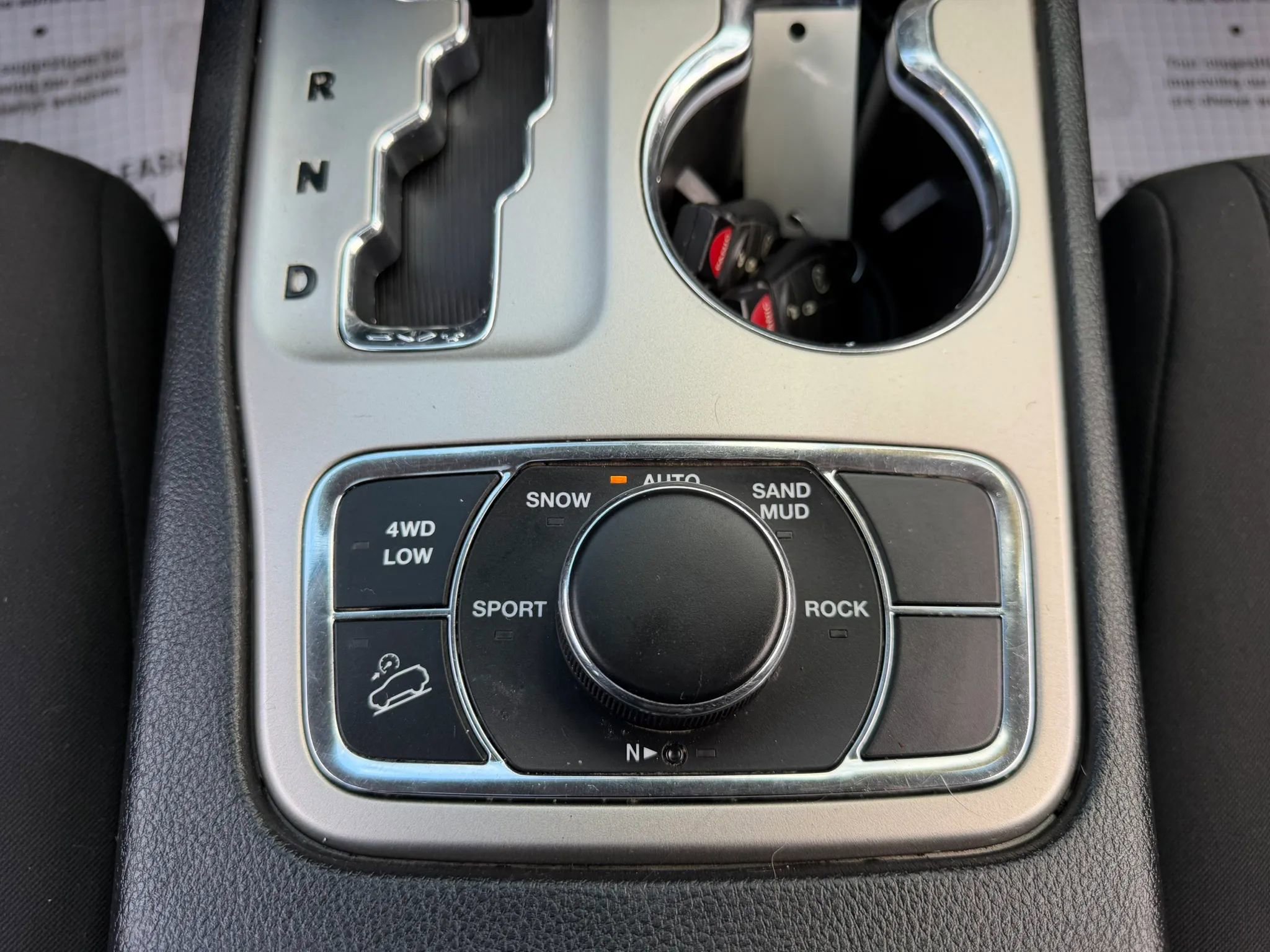 Used 2013 Jeep Grand Cherokee Laredo w/ Laredo E Group AWD/4WD image 26