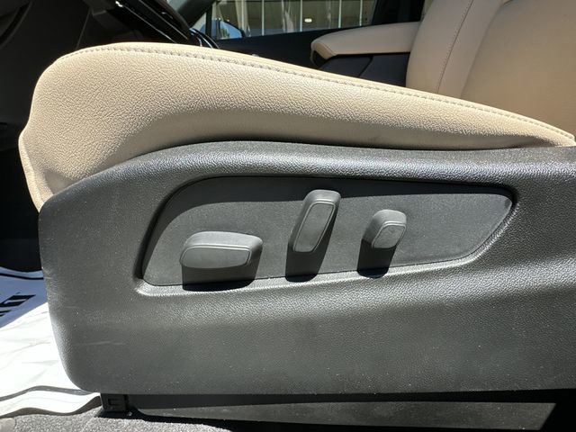 Certified 2024 Cadillac XT4 Luxury image 20