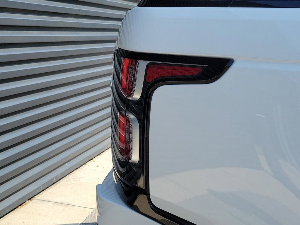 Used 2021 Land Rover Range Rover P525 Westminster Edition LWB image 16