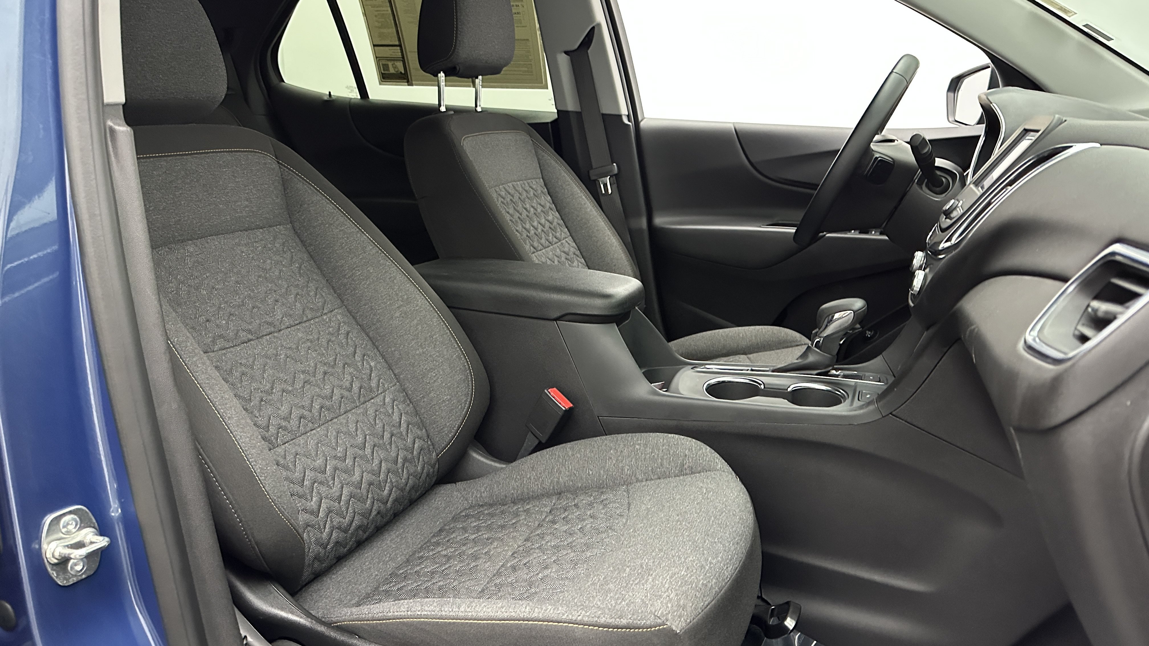Used 2024 Chevrolet Equinox LT AWD/4WD image 33