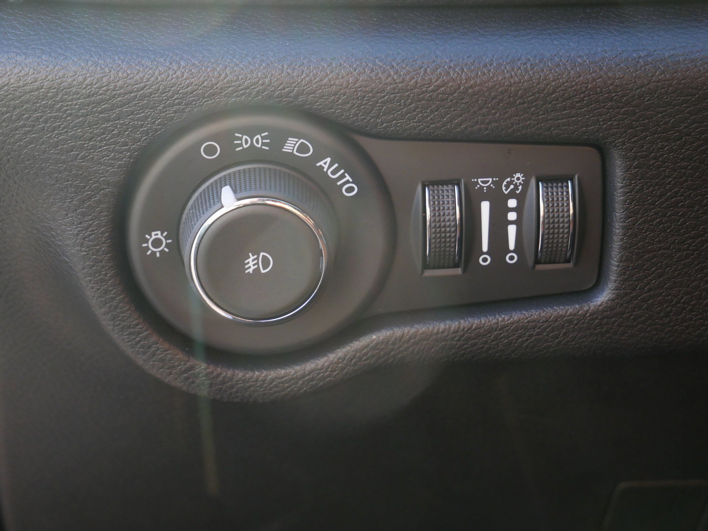 New 2026 Chrysler Pacifica Pinnacle AWD/4WD image 14