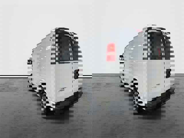 Used 2018 Chevrolet Express 2500 w/ Driver Convenience Package image 2