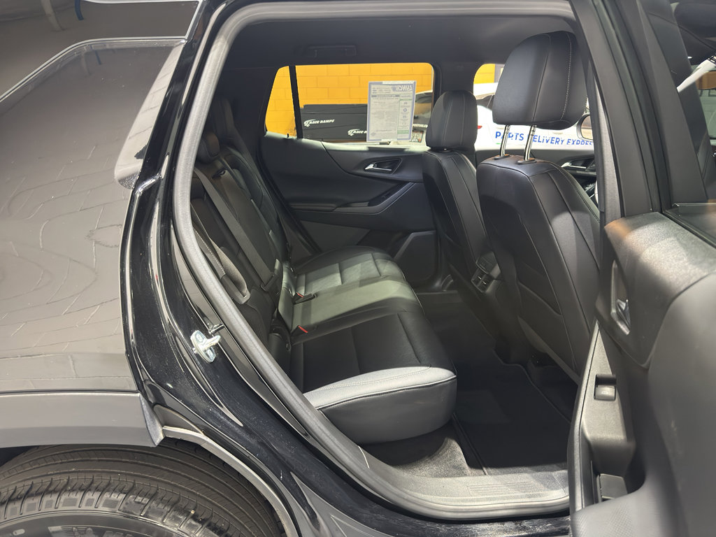 Used 2025 Chevrolet Equinox LT w/ Convenience Package II image 19