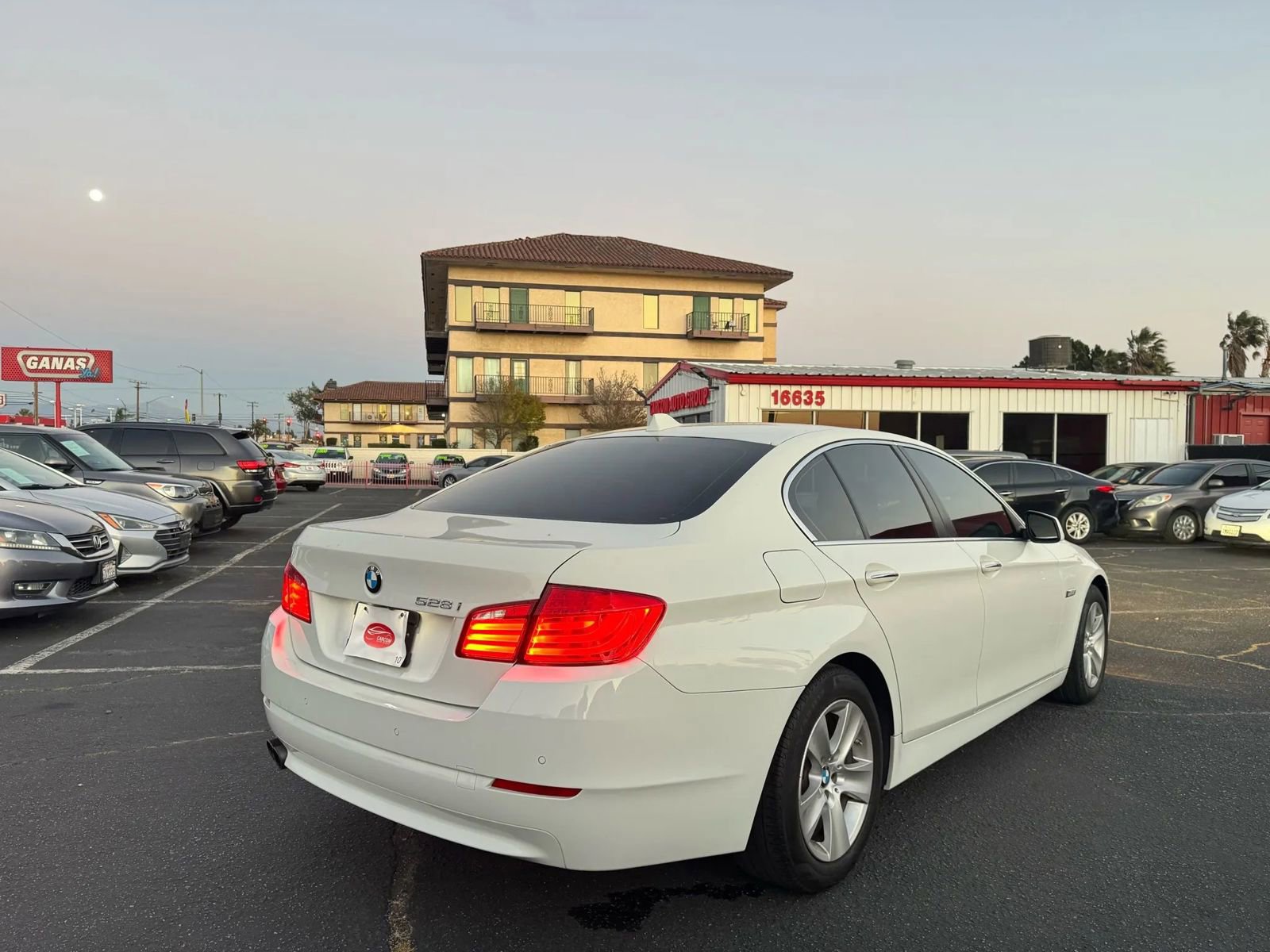 Used 2013 BMW 528i Sedan image 8