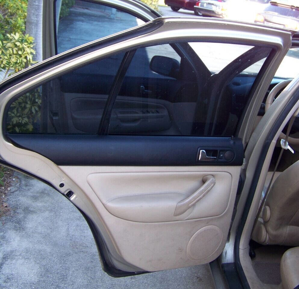 Used 2005 Volkswagen Jetta GLS image 12