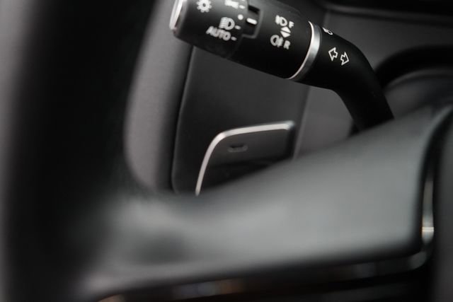 Used 2024 Land Rover Range Rover Velar Dynamic SE image 24