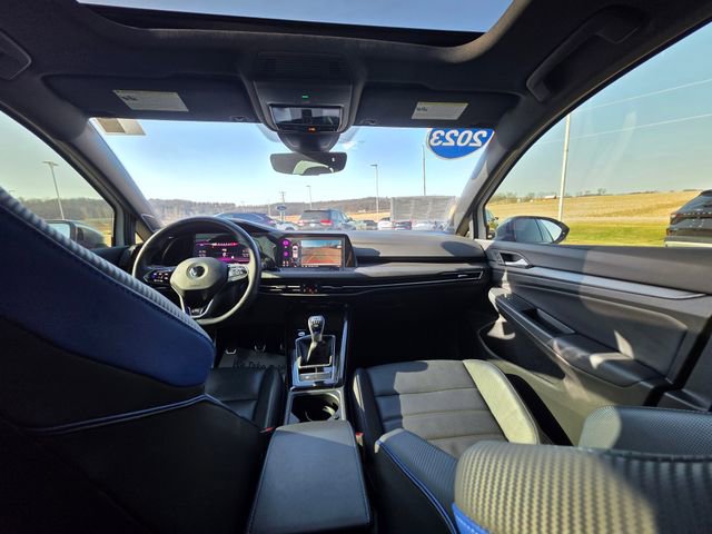 Used 2023 Volkswagen Golf R image 34