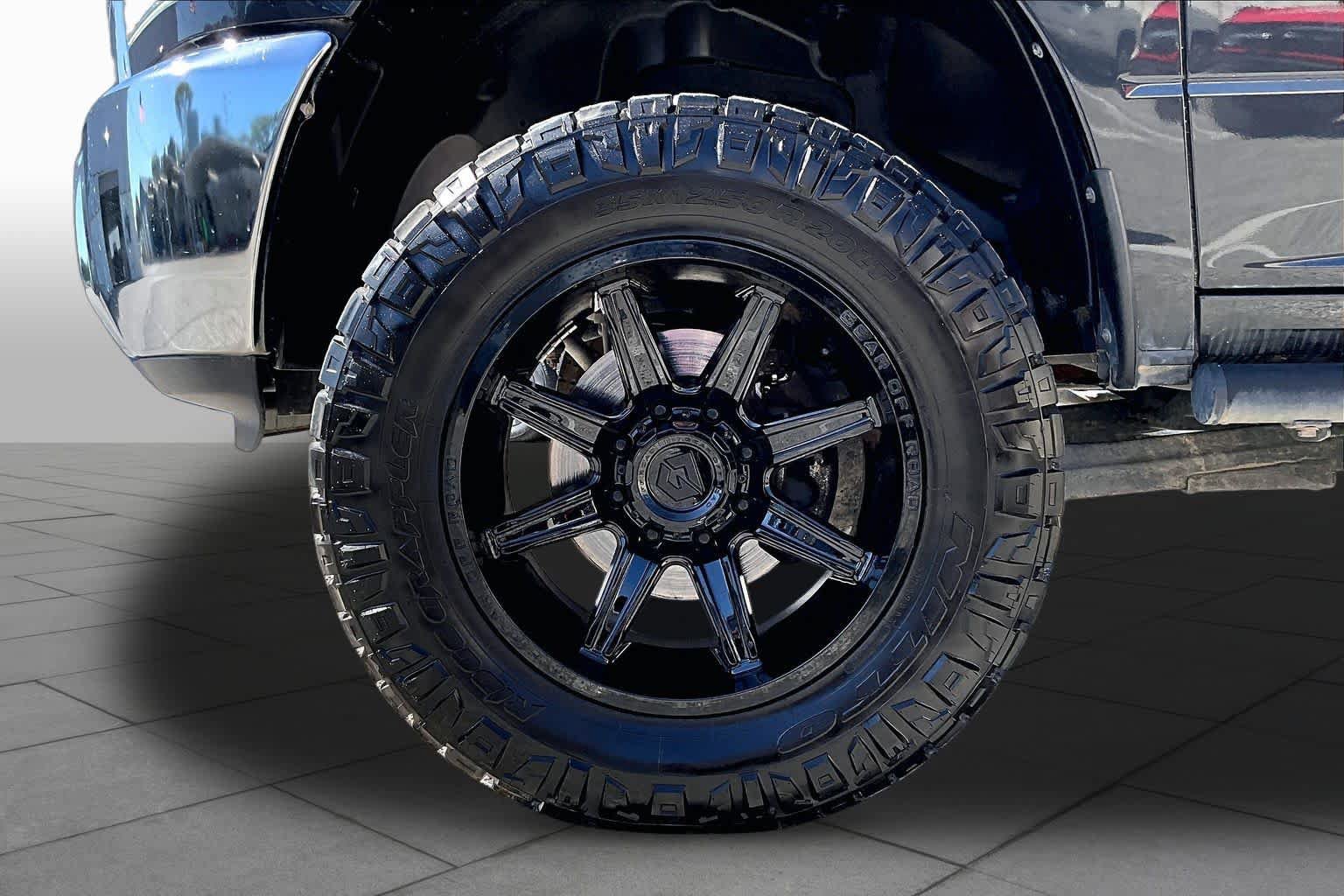 Used 2015 RAM 2500 Tradesman w/ Chrome Appearance Group AWD/4WD image 11