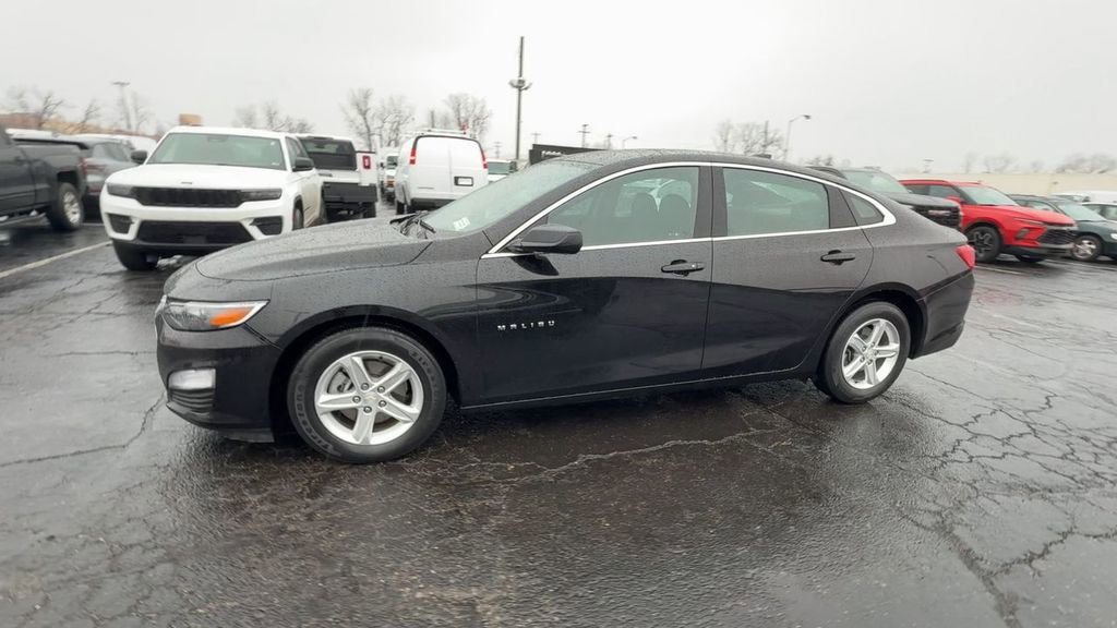 Used 2023 Chevrolet Malibu LS w/ LPO, Floor Liner Package FWD image 4