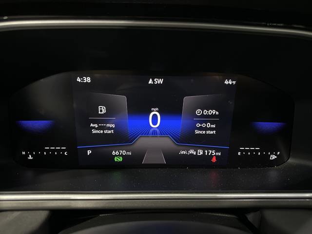 Certified 2025 Volkswagen Taos SE image 22