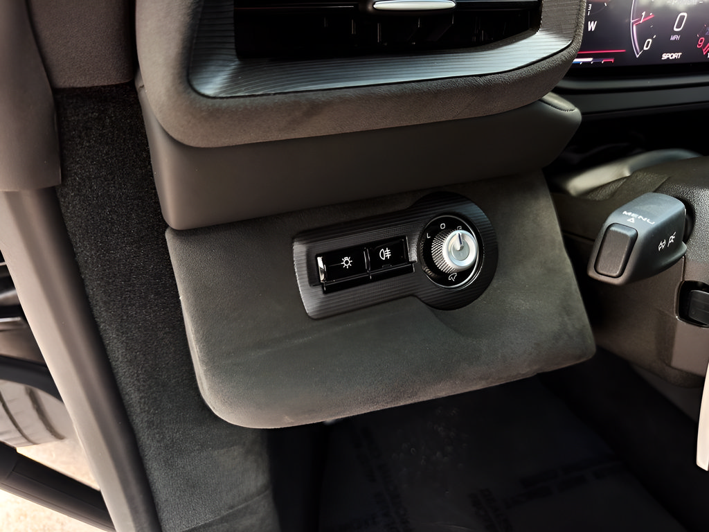 Used 2022 Maserati MC20 Coupe RWD image 21