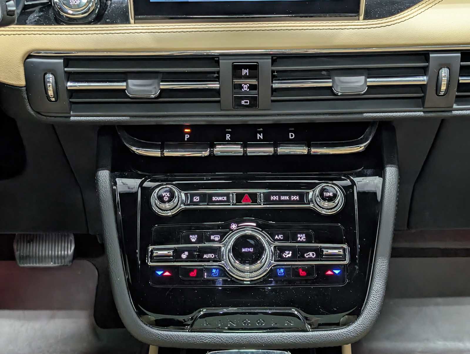 Certified 2022 Lincoln Corsair Reserve image 21