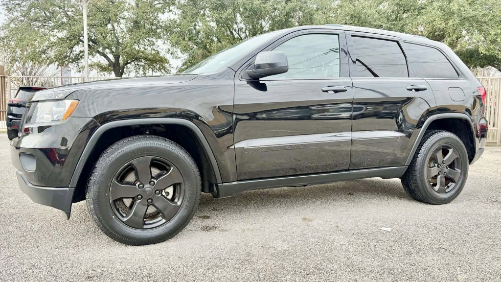 Used 2013 Jeep Grand Cherokee Limited w/ Luxury Group II