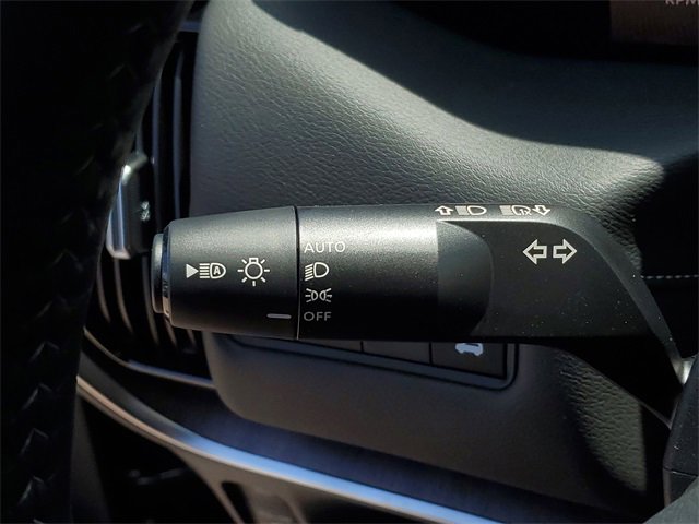 New 2025 Nissan Armada SL w/ Captain's Chari Seat Package image 10