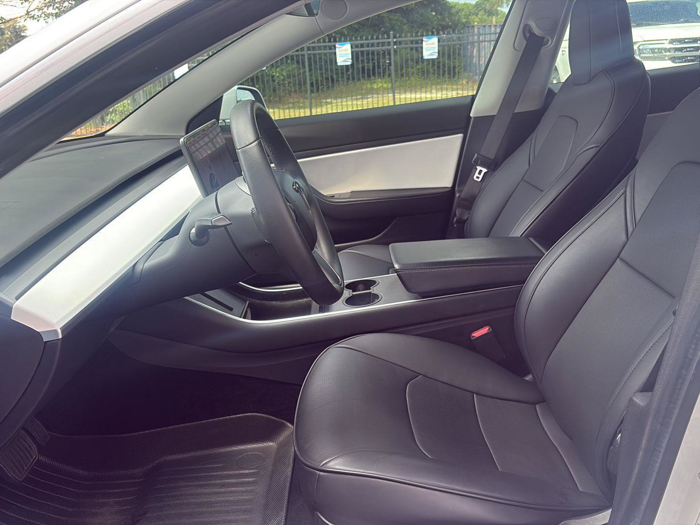 Used 2019 Tesla Model 3 Standard Range RWD image 15