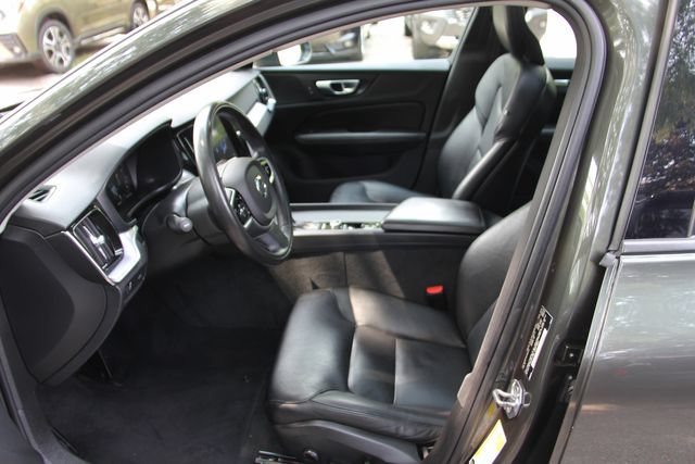 Used 2020 Volvo S60 T5 Momentum FWD image 18
