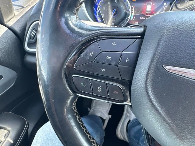 Used 2020 Chrysler Pacifica Touring-L Plus w/ S Appearance Package FWD image 23