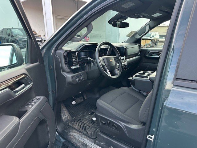 Used 2025 Chevrolet Silverado 1500 LT image 5