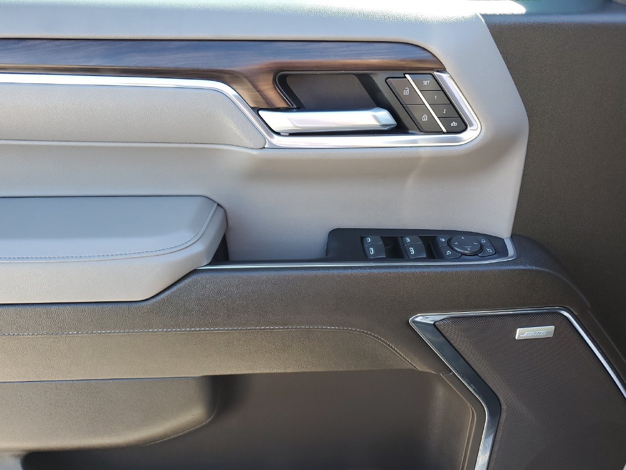 Used 2024 GMC Sierra 1500 SLT w/ SLT Premium Plus Package AWD/4WD image 18