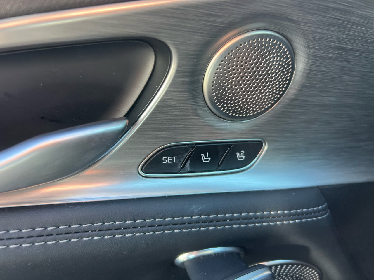 Used 2022 Kia Stinger GT2 image 49