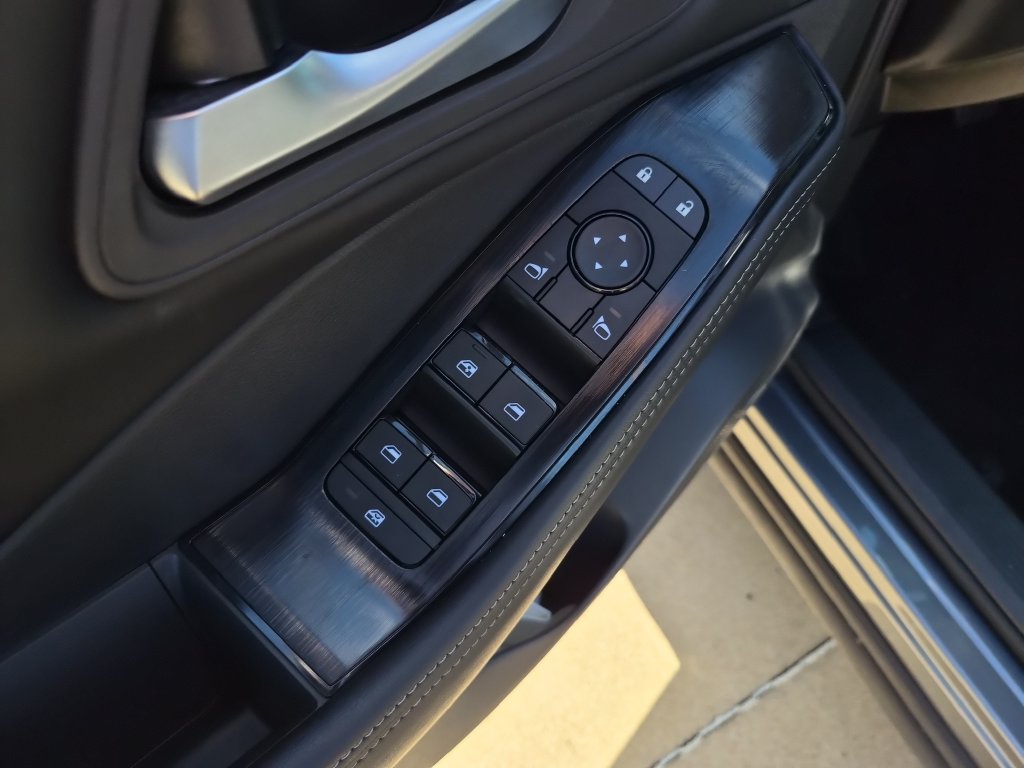 Certified 2026 Nissan Rogue SV FWD image 19
