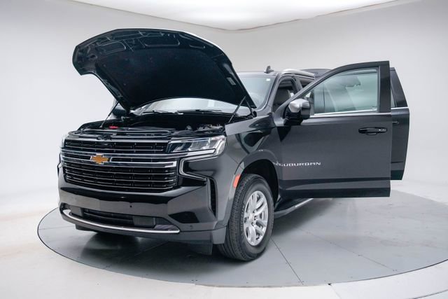 Used 2024 Chevrolet Suburban LT image 17
