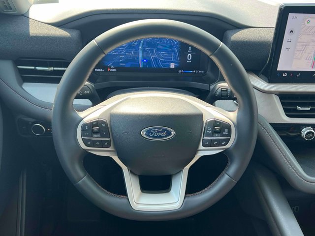 Used 2026 Ford Explorer Active AWD/4WD image 18