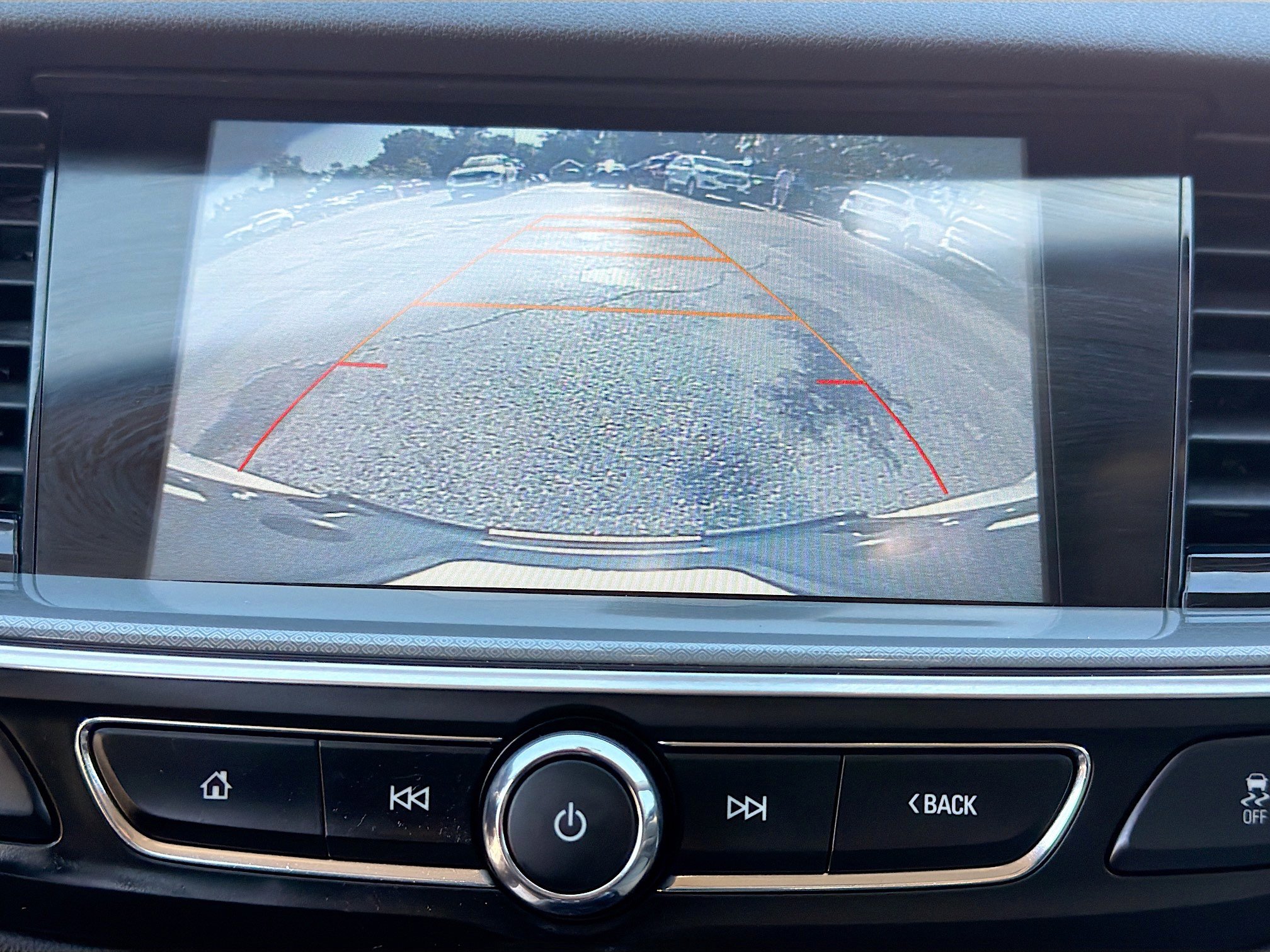 Used 2018 Buick Regal Preferred w/ Sights and Sounds Package FWD image 29