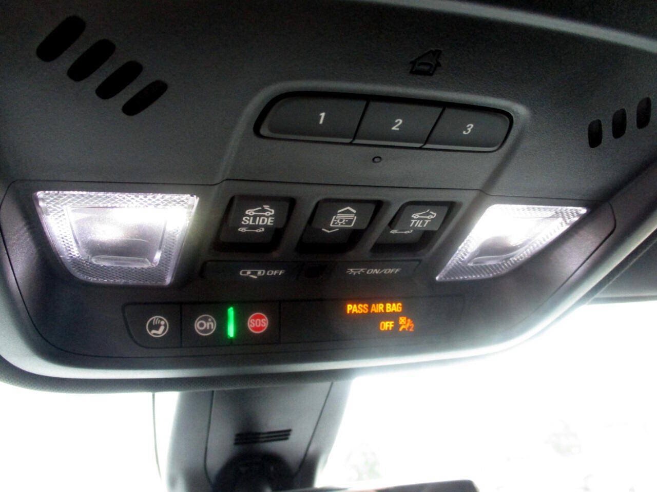 Used 2023 Chevrolet Traverse LT AWD/4WD image 7