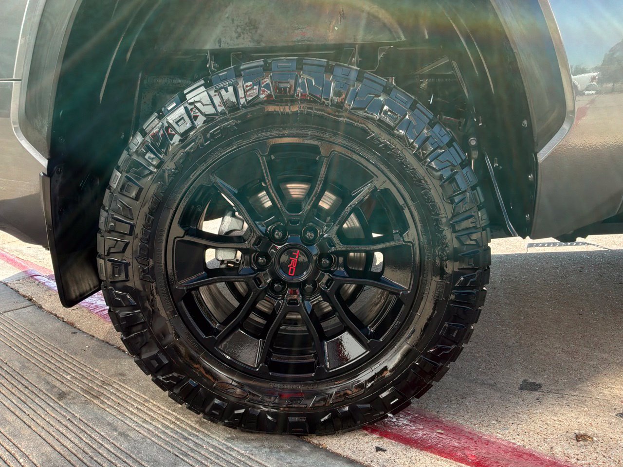 Used 2023 Toyota Tundra Limited w/ TRD Off-Road Package AWD/4WD image 9