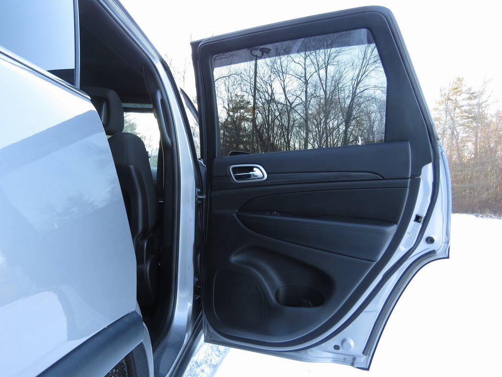 Used 2019 Jeep Grand Cherokee Laredo image 15