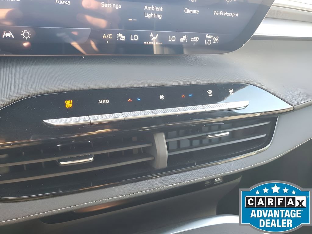 Used 2025 Buick Enclave Sport Touring AWD/4WD image 32