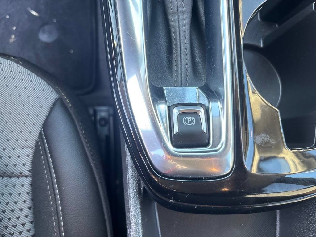 Used 2024 Chevrolet Trax LT FWD image 13