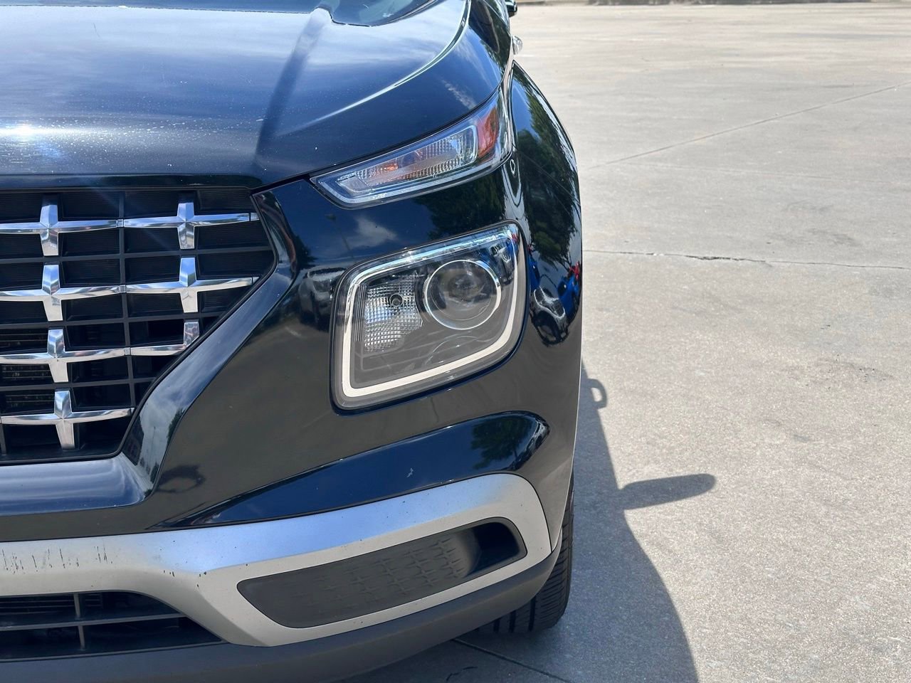Used 2022 Hyundai Venue SEL FWD image 6