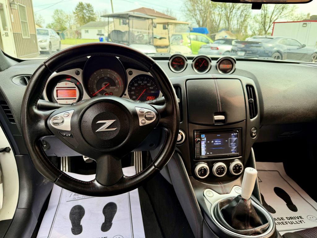 Used 2012 Nissan 370Z NISMO image 9